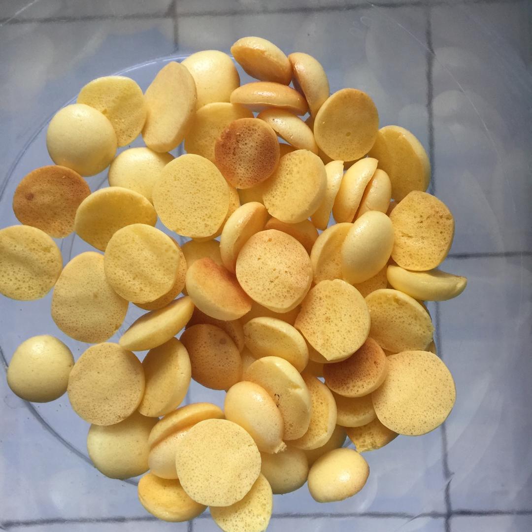 入口即化的无添加蛋黄溶豆