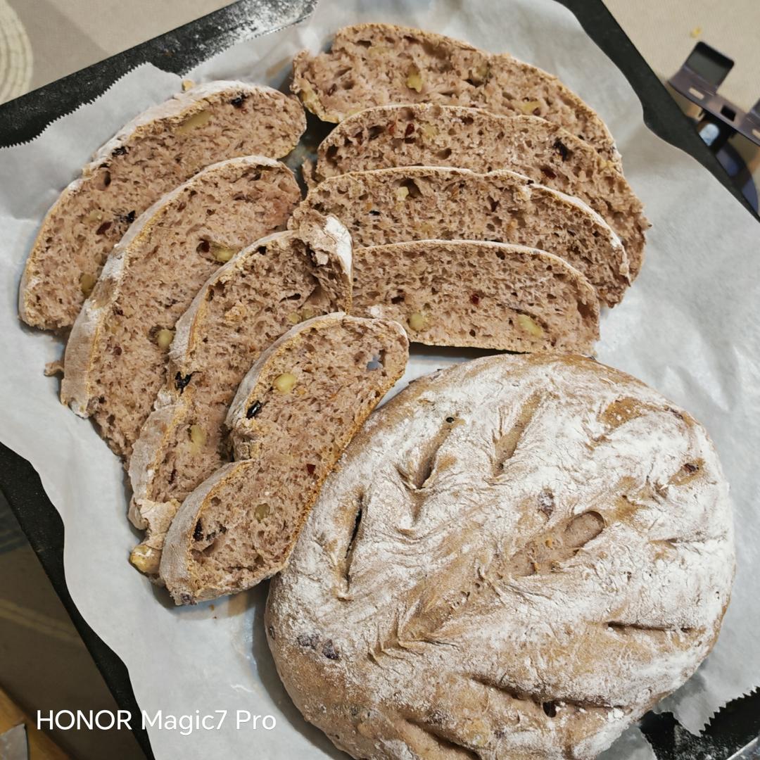 全麦蔓越莓核桃软欧包