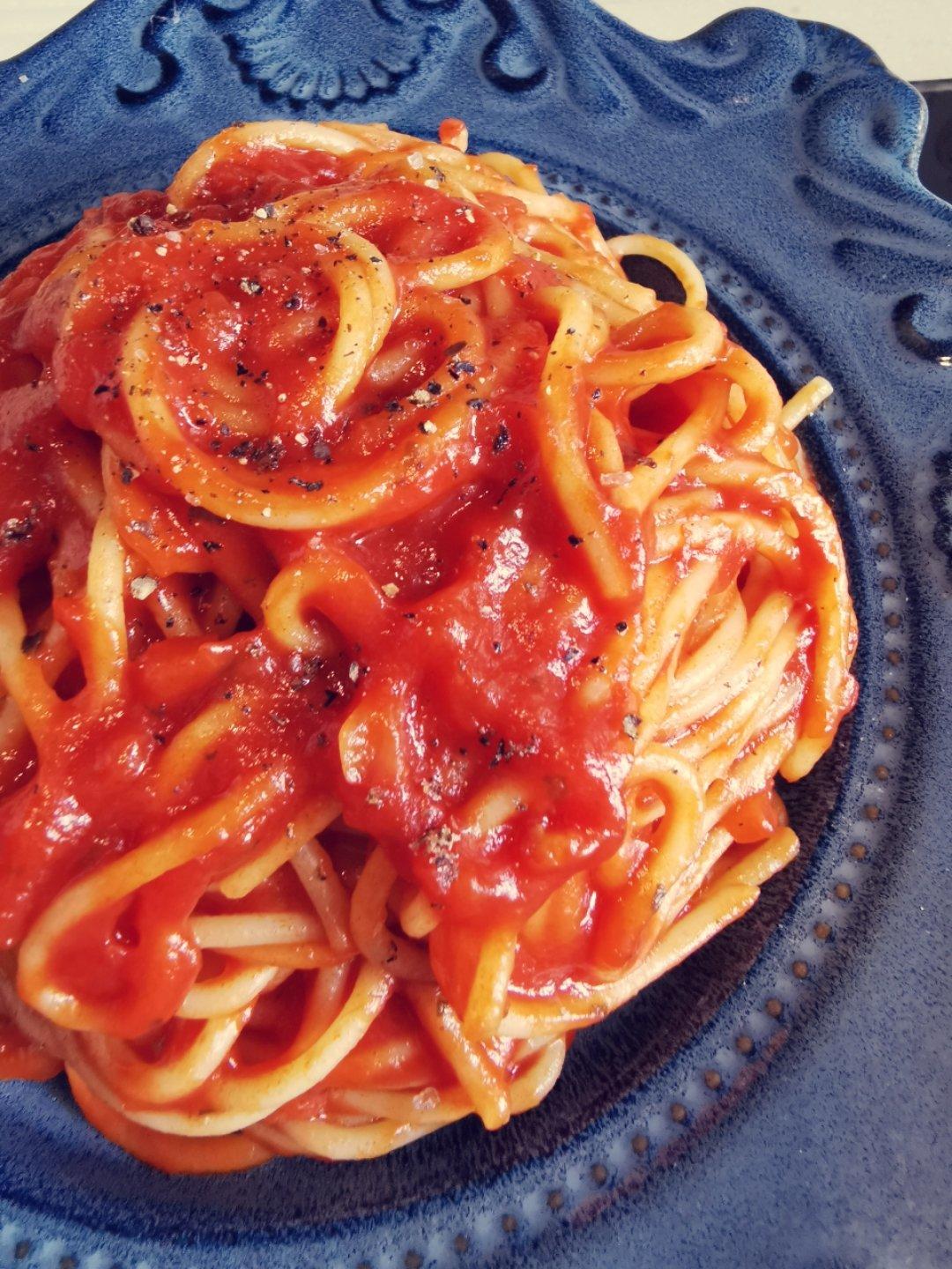 番茄肉酱意大利面