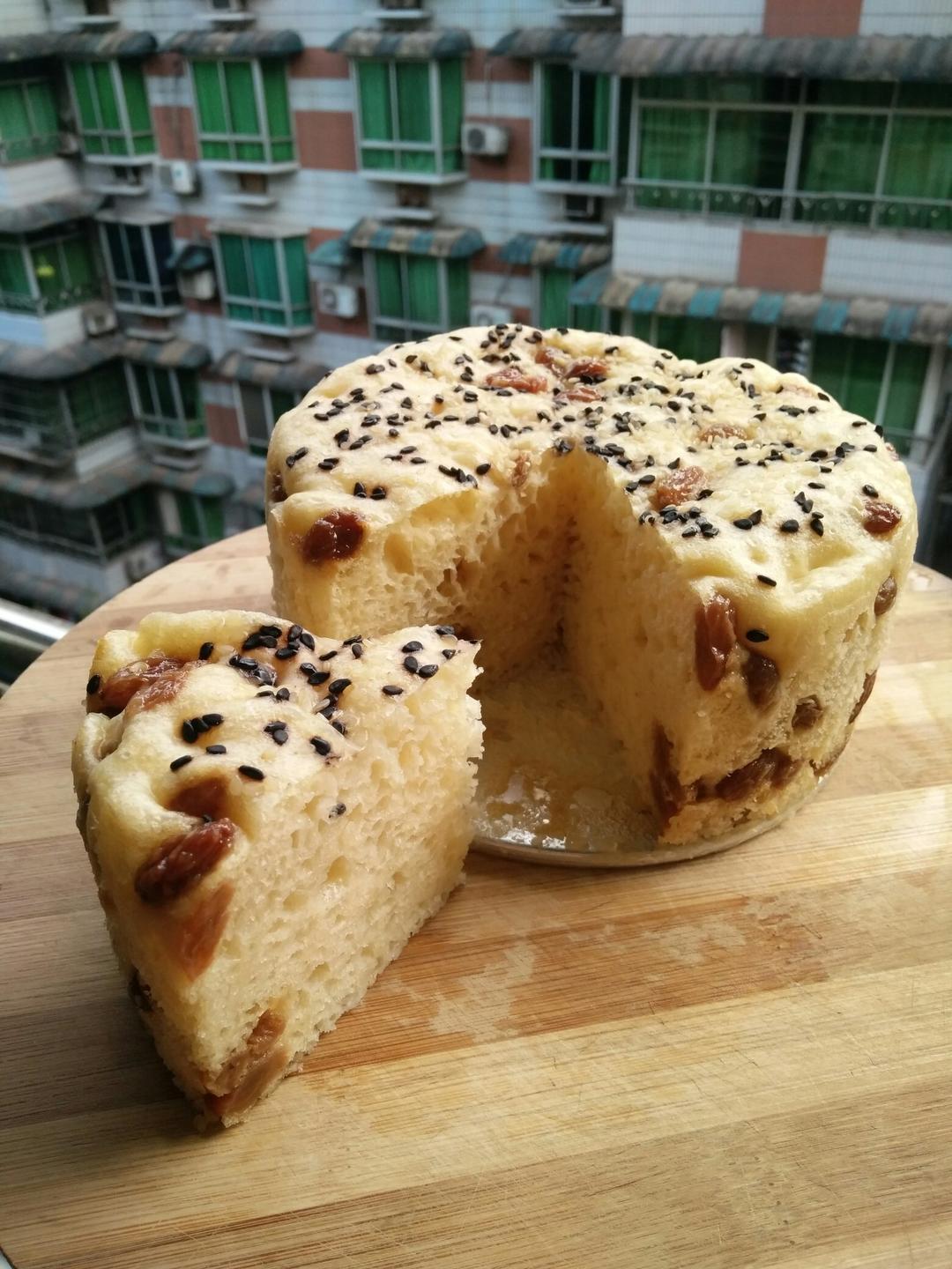 红茶-77做的牛奶葡萄干发糕 超级简单