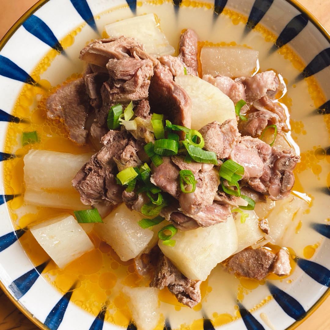 萝卜比鸭好吃的酸萝卜老鸭汤（也可以作为火锅底料呢）