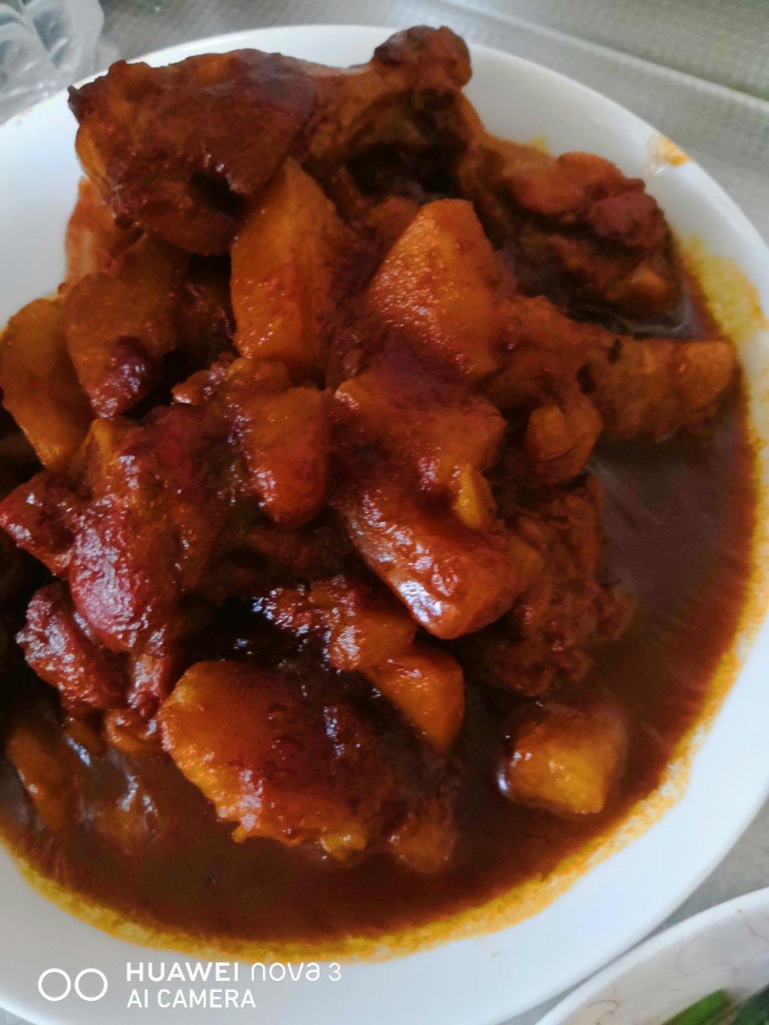 土豆炖翅根