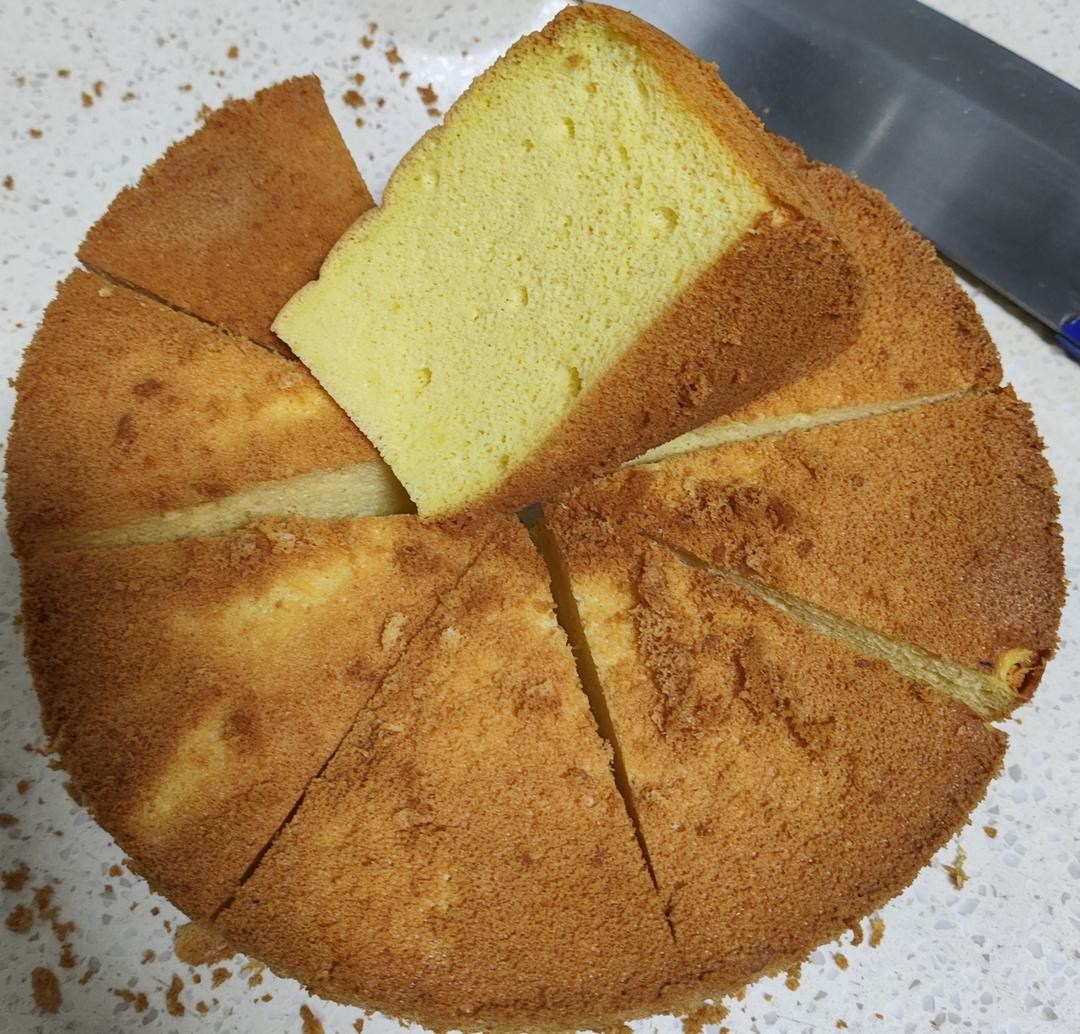 牵着乌龟去散步做的戚风蛋糕不回缩裱花打底首选