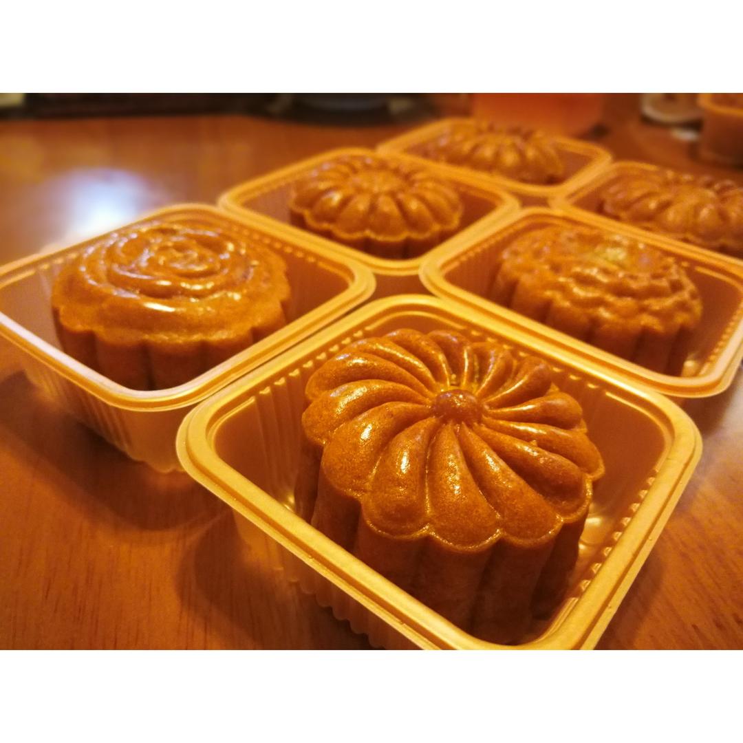 广式月饼——蛋黄莲蓉月饼