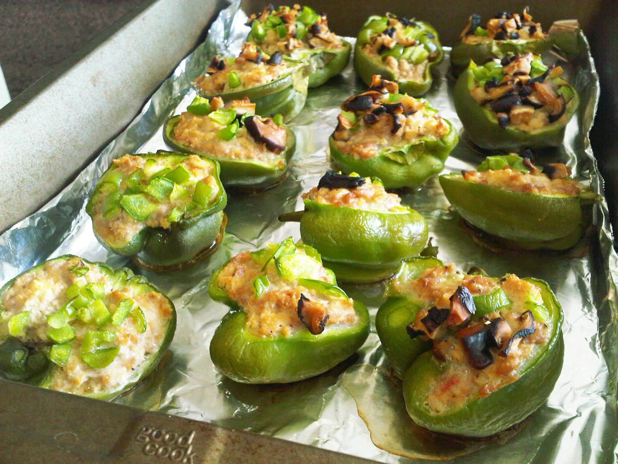 鲜虾猪肉酿彩椒