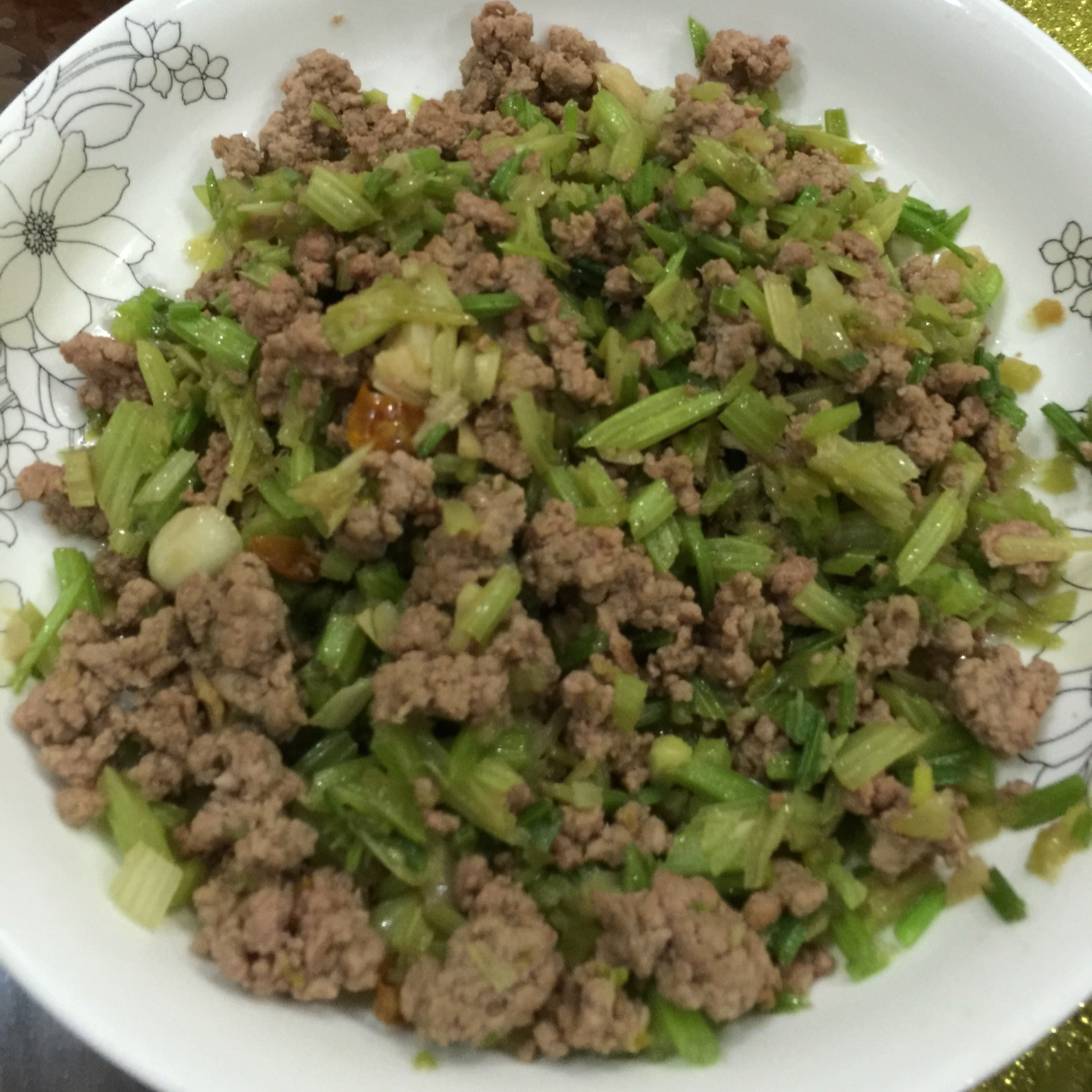 芹菜牛肉末「下饭神器」