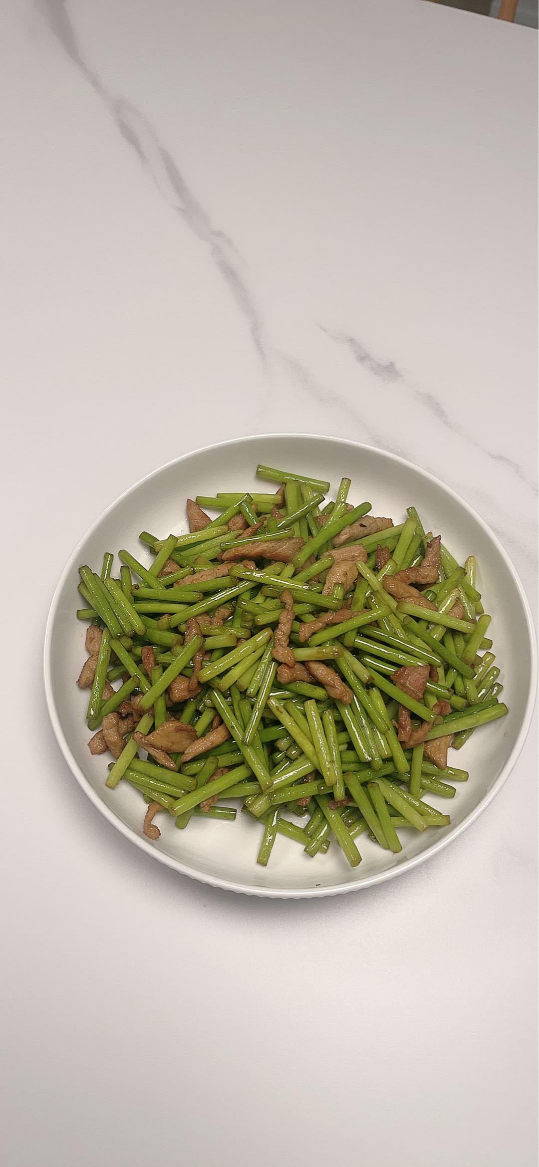 简单易做的下饭菜－蒜苔炒肉