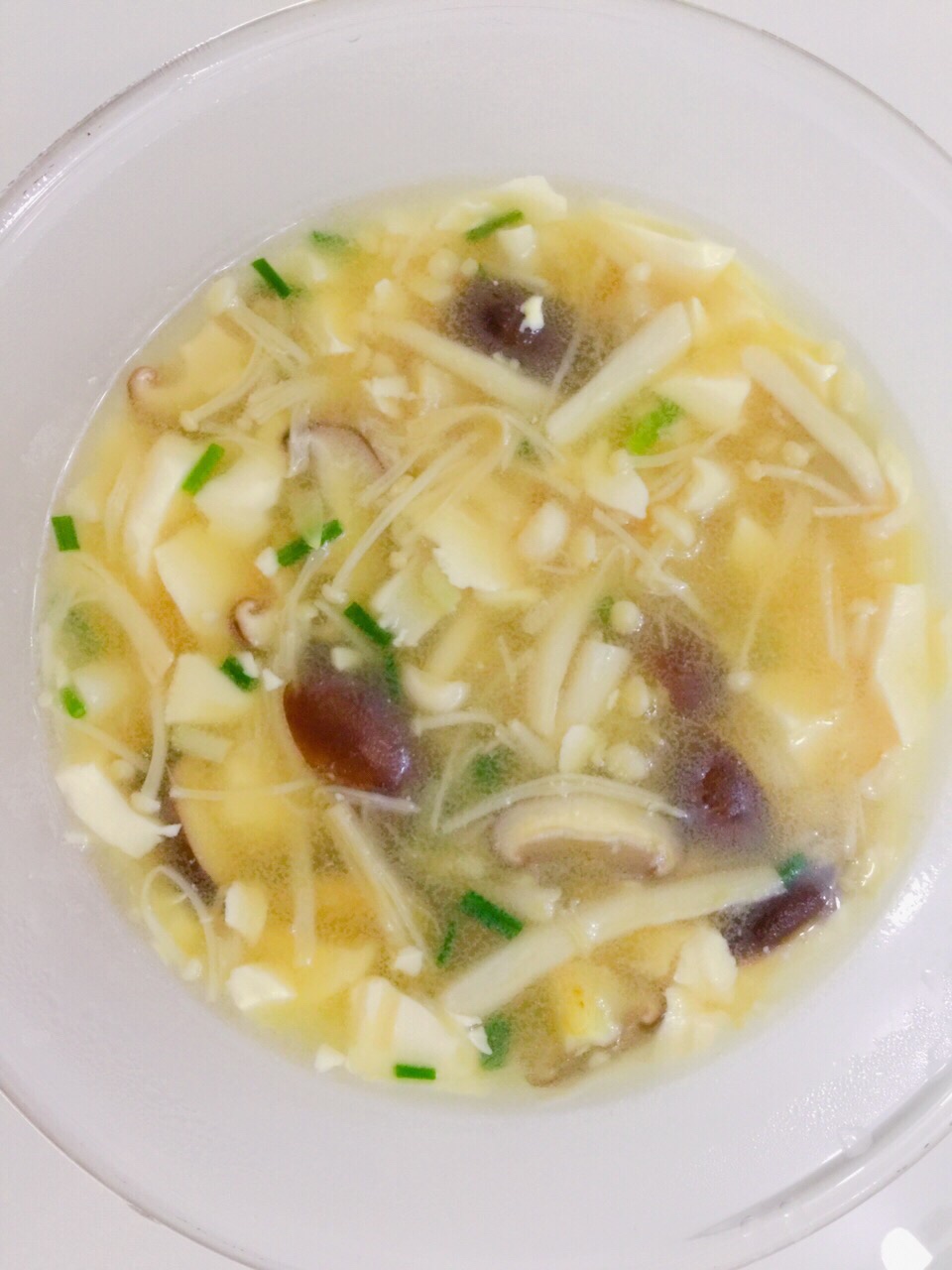 豆腐菌菇汤的做法