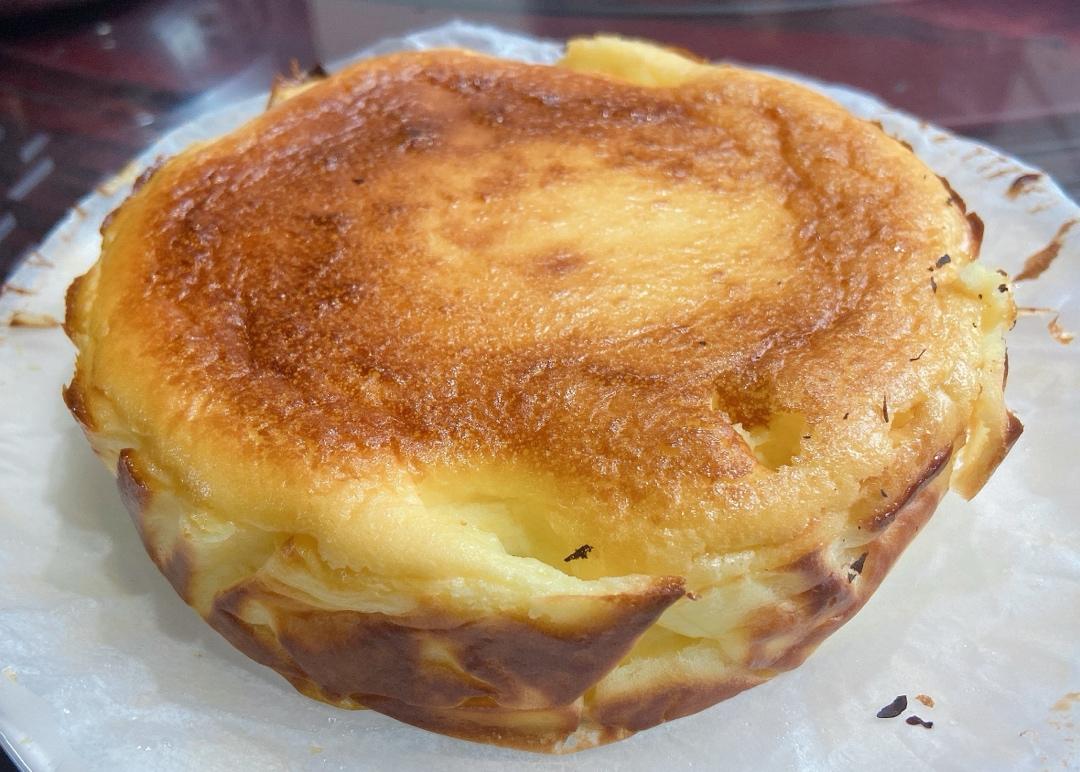 巴斯克式烤芝士蛋糕[超简单][搬运]