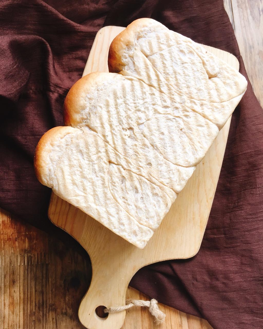 sharon蓝9911做的荞麦土司