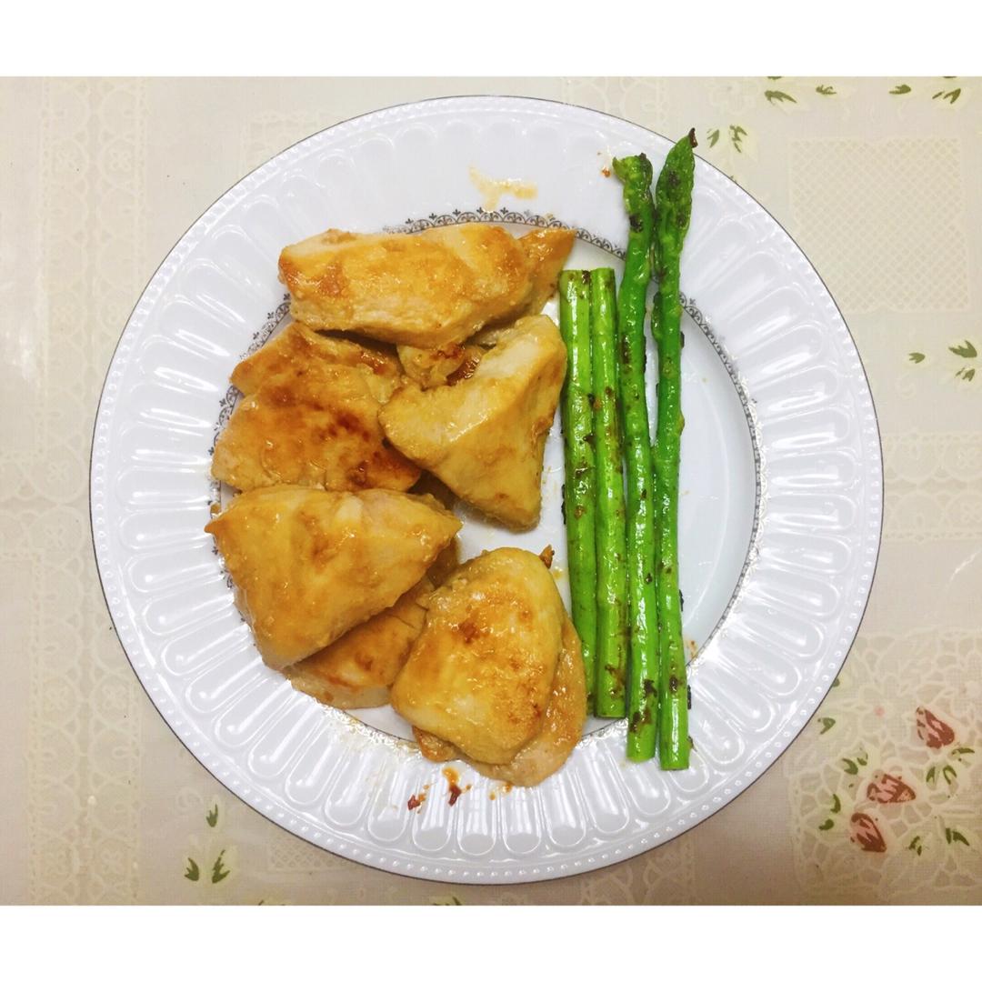 蚝油煎鸡胸肉（真的只要腌了就炒鸡嫩！（新增微波式