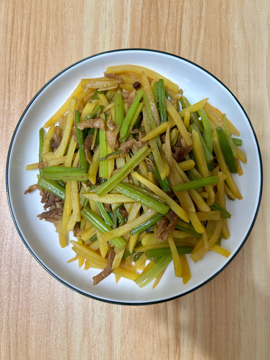 芹菜炒土豆丝