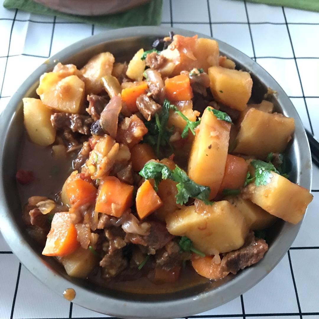 红烧牛肉土豆 （独家秘制）