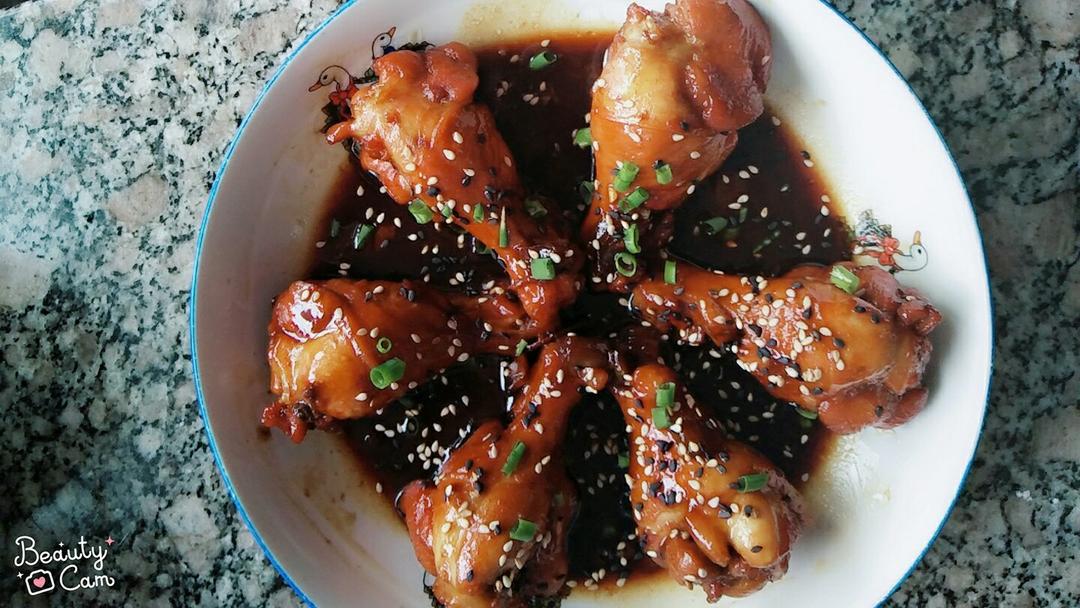 ⑩指相筘①⑦走濄萶夏萩苳做的红烧鸡肘