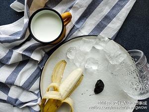 芝麻香蕉沙冰的做法 步骤1