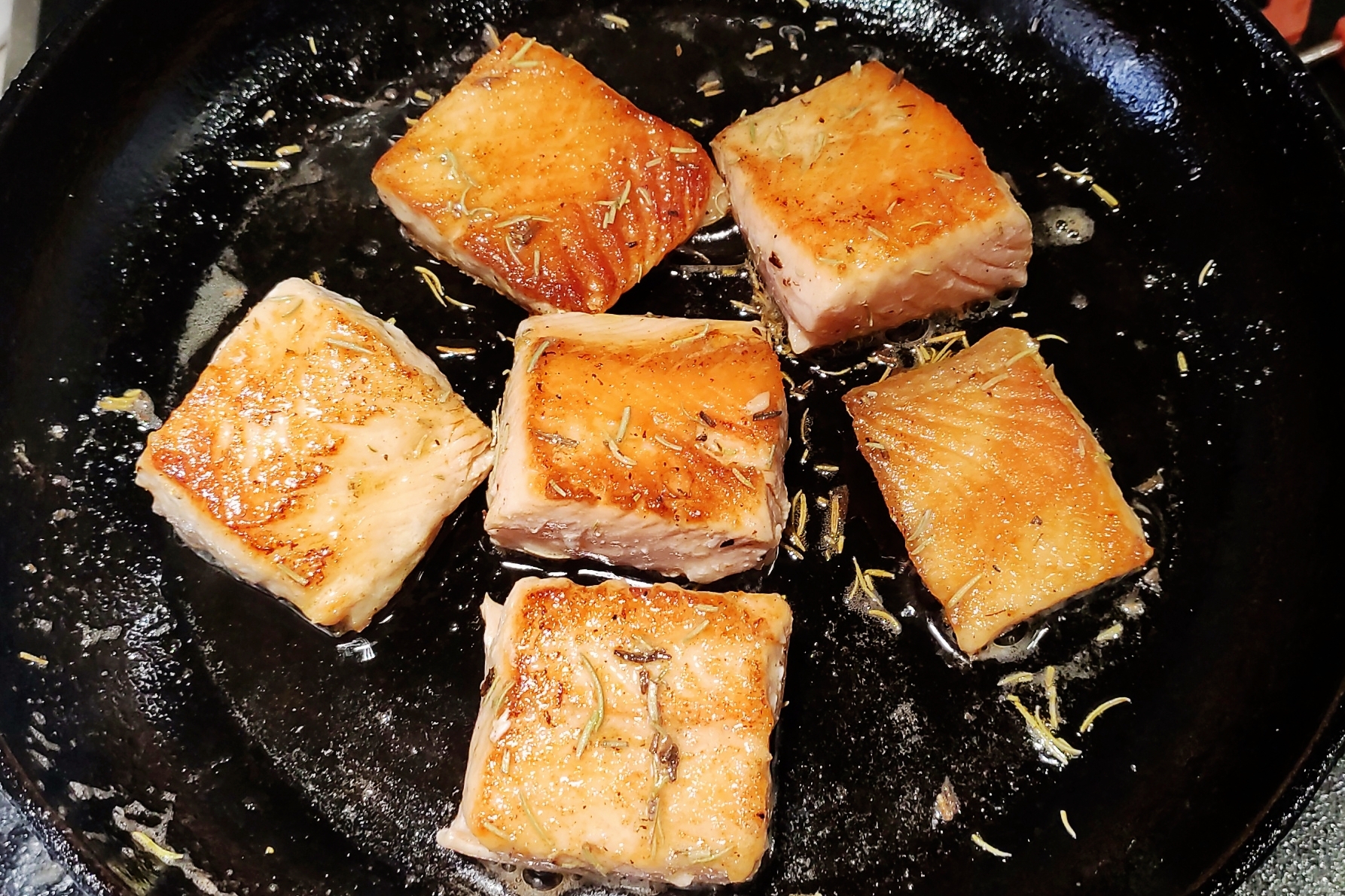 香煎脆皮三文鱼的做法 步骤3