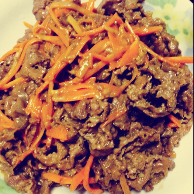 胡萝卜炒牛肉