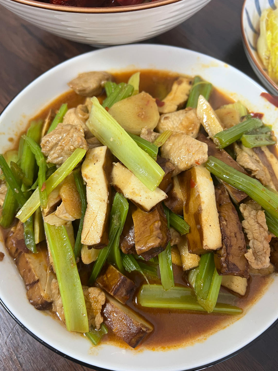 芹菜肉丝炒香干