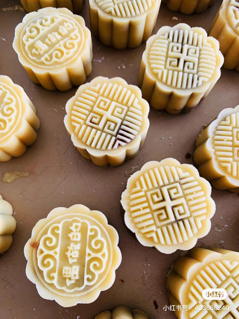 广式豆沙月饼（75克、50克、各种规格都有）