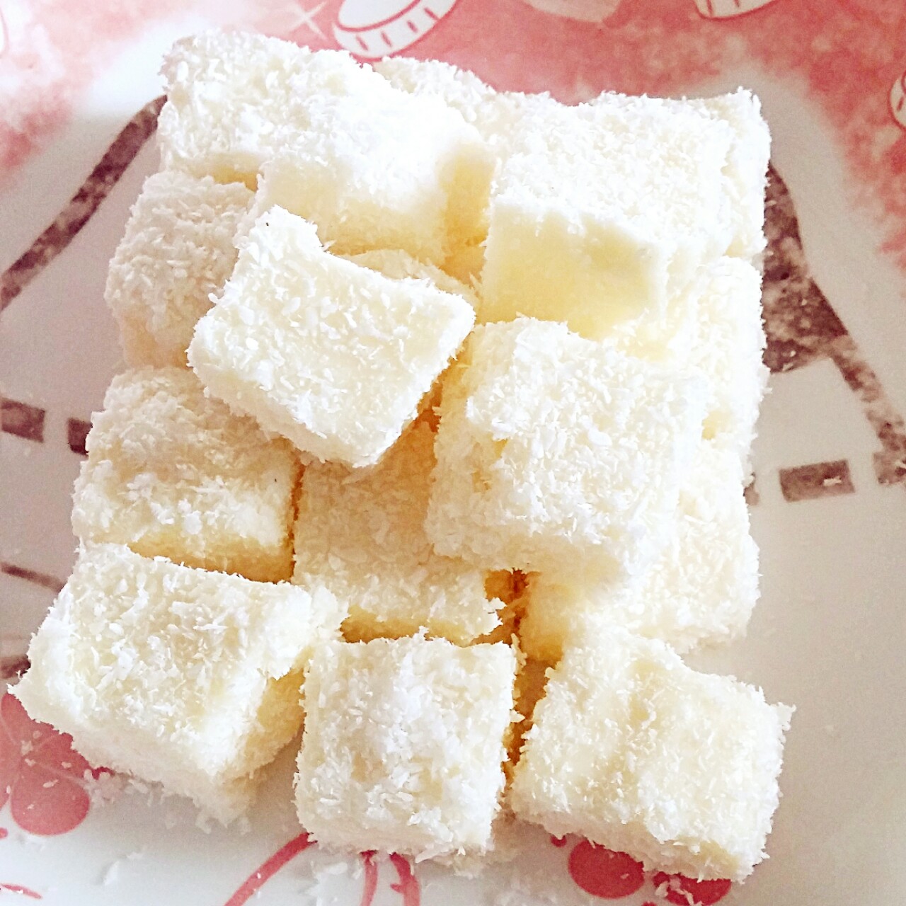 完胜85度C牛奶椰丝小方