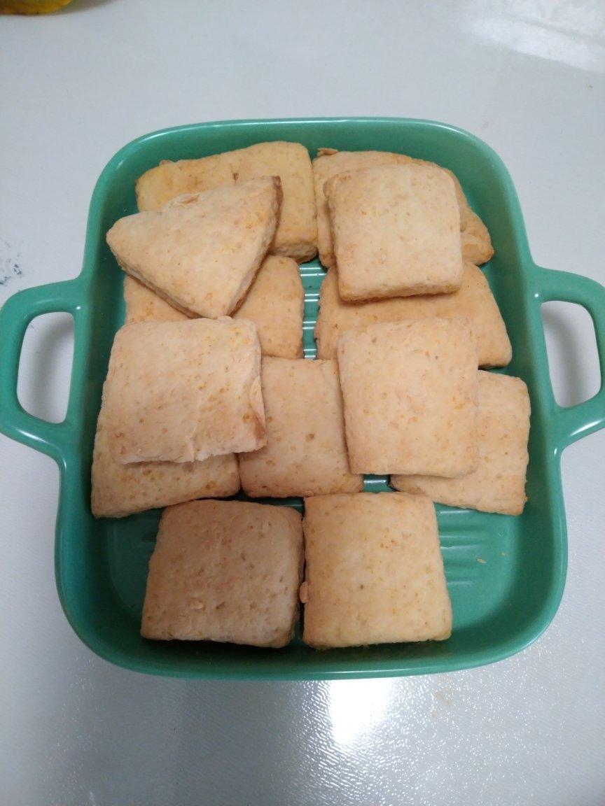 【视频】3分钟 奶油司康Scone(可能是世界上最快手的司康) 消耗淡奶油～