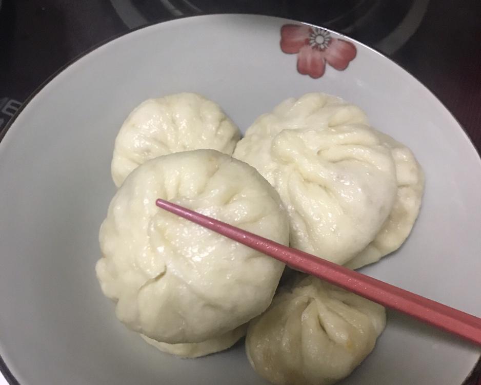 油麵筋不但可以做包子餡還可以做餃子餡,比肉好吃多了～用料素包子