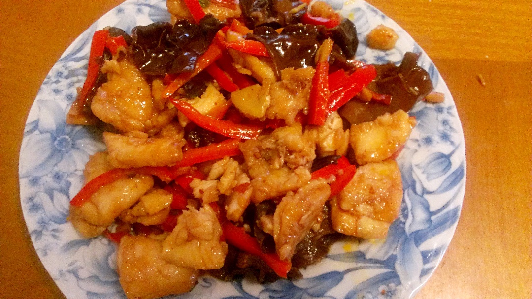 黑木耳黄瓜炒鱼片