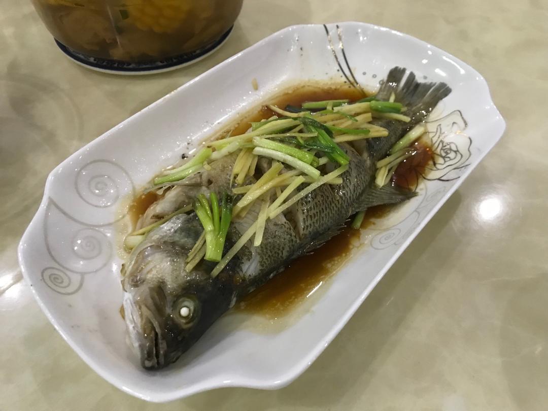 清蒸鲈鱼