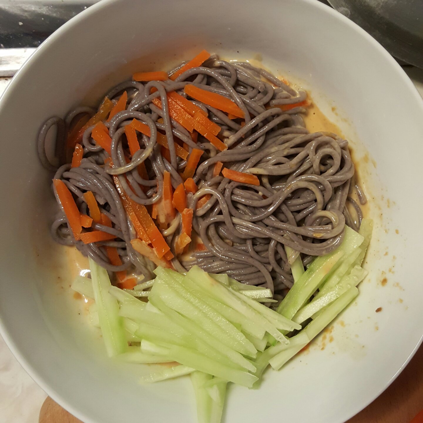 麻酱鸡丝荞麦冷面