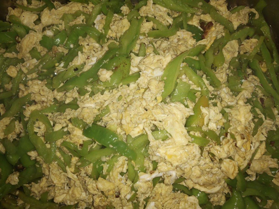快手菜1:青椒炒鸡蛋