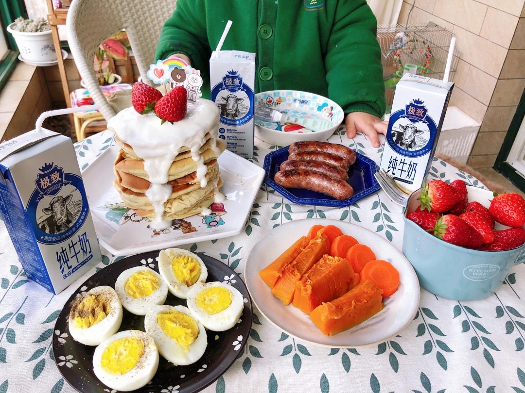 香蕉厚松饼