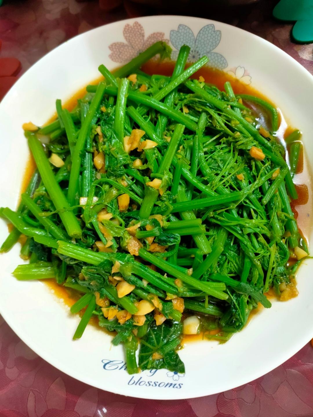 炝炒龙须菜（佛手瓜苗）