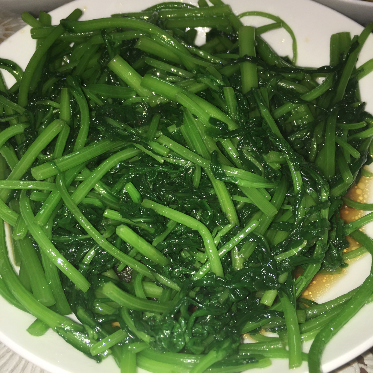 凉拌蒿子杆