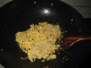 金针菇炒蛋的做法 步骤6