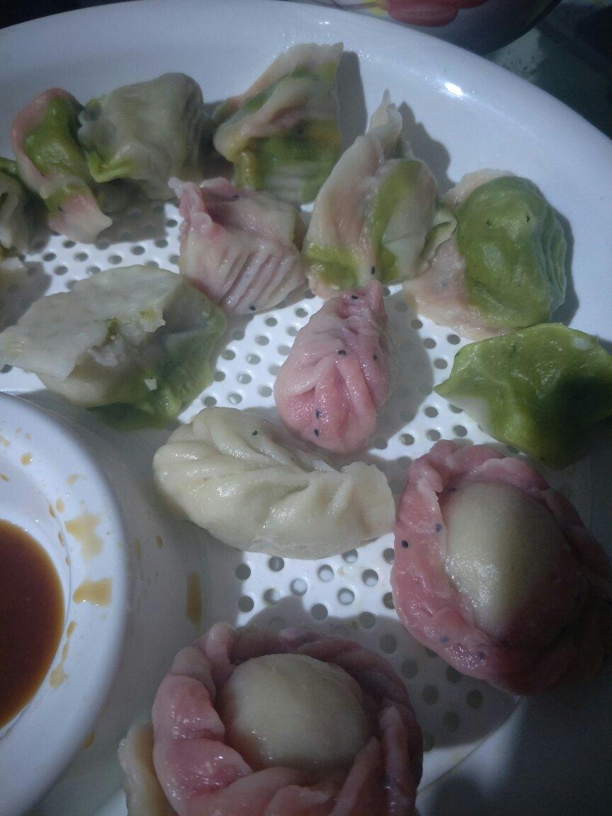 彩色饺子