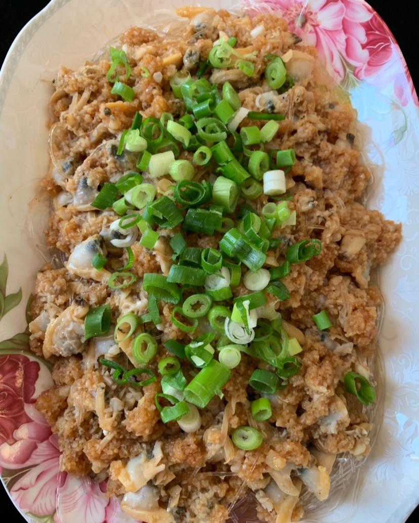 厨师长教你：“粉丝蒸花甲”的家常做法，特别适合老人孩子食用