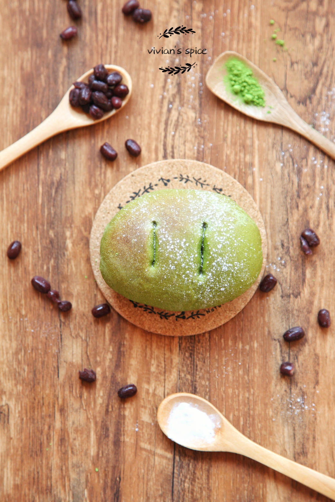 宇治金时小猪鼻（抹茶红豆面包）