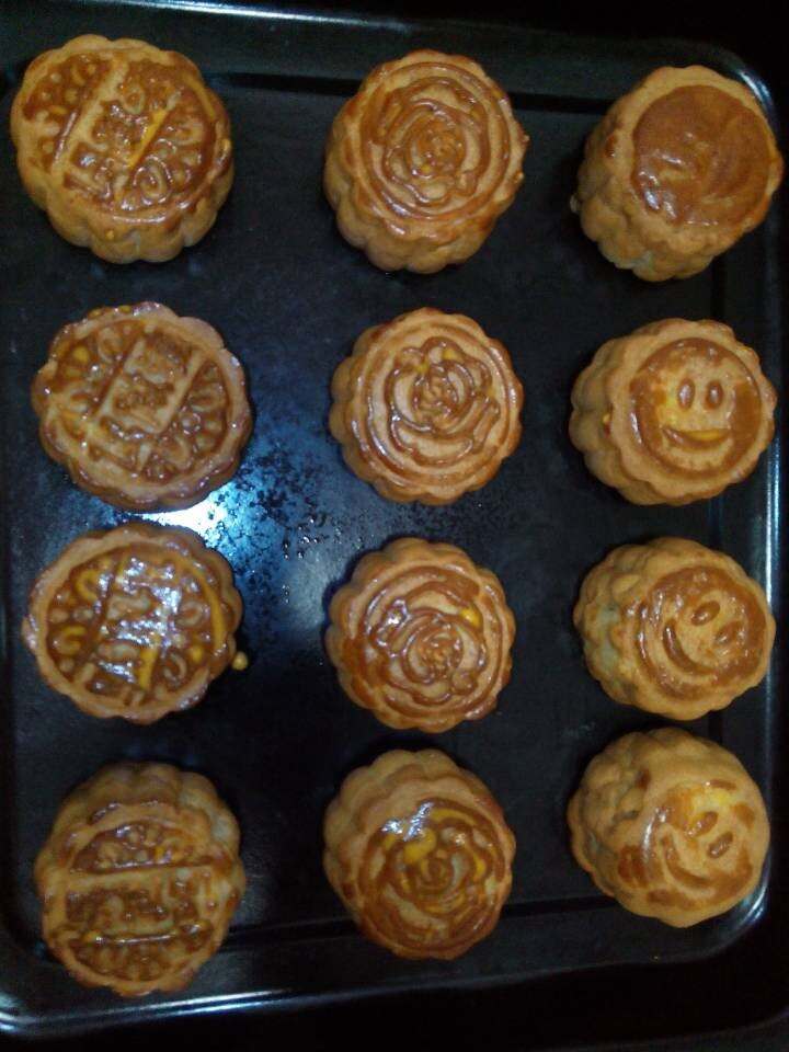 广式月饼——蛋黄莲蓉月饼