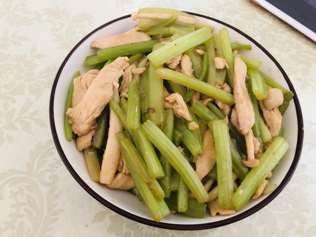 减肥也可以吃的低脂低热量炒菜（鸡胸肉这样做肉嫩不柴）