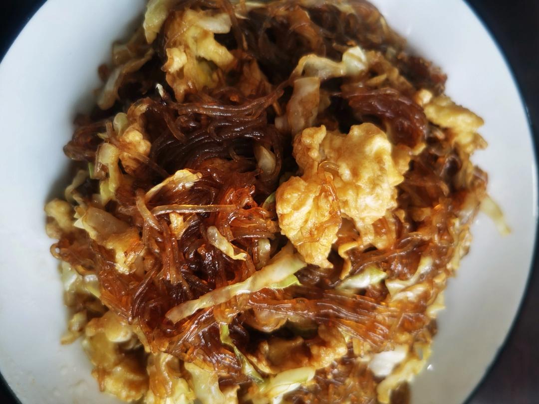 最近爱吃粉丝粉条～包菜炒粉丝