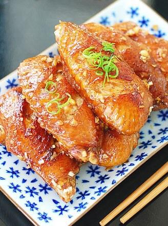 蒜香鸡翅的做法