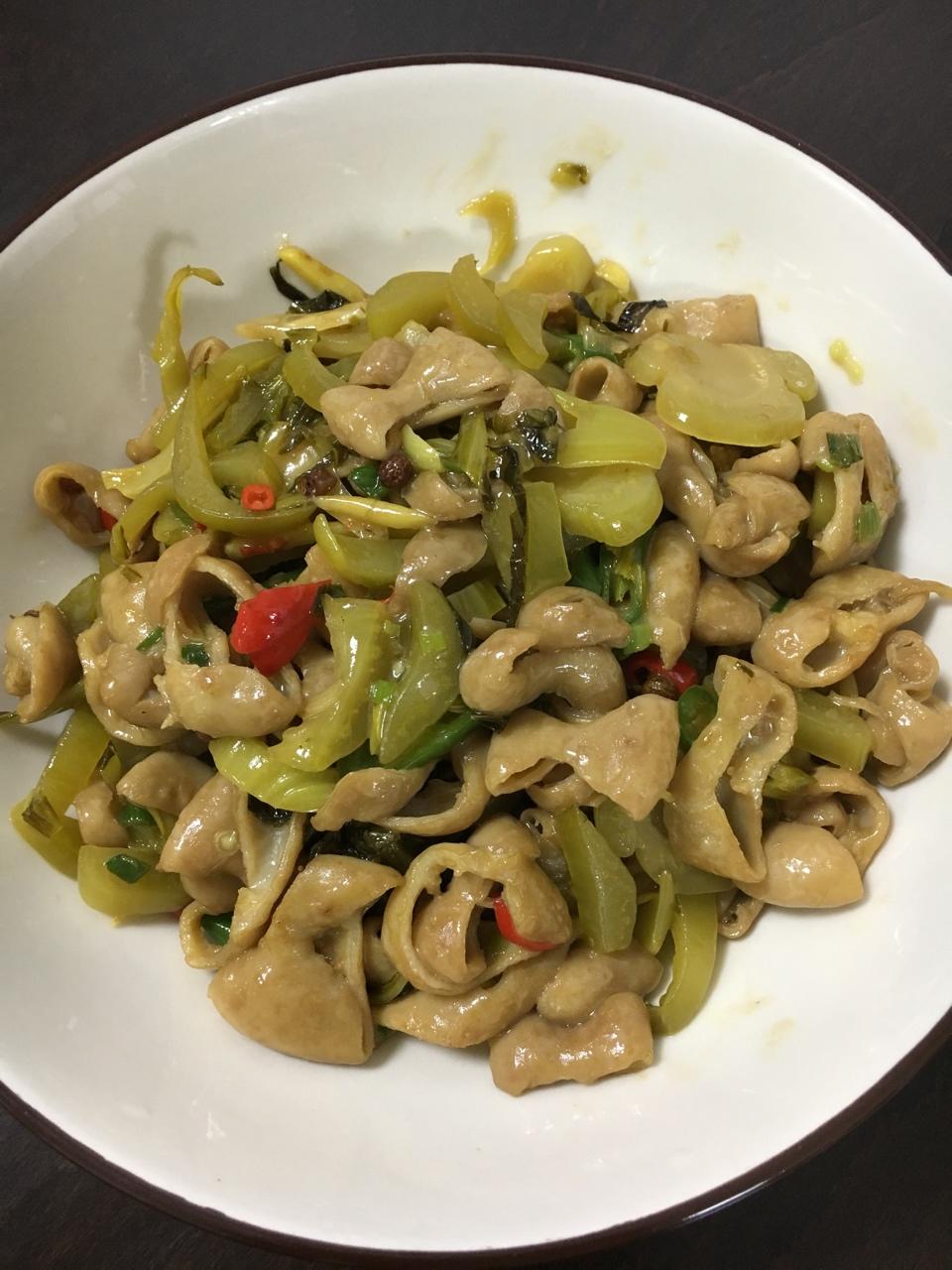 猪肠炒酸菜