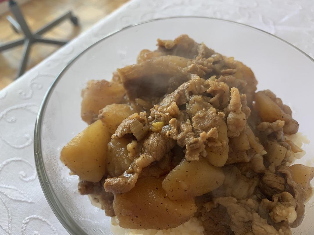 好吃到舔碗底的土豆肥牛拌饭