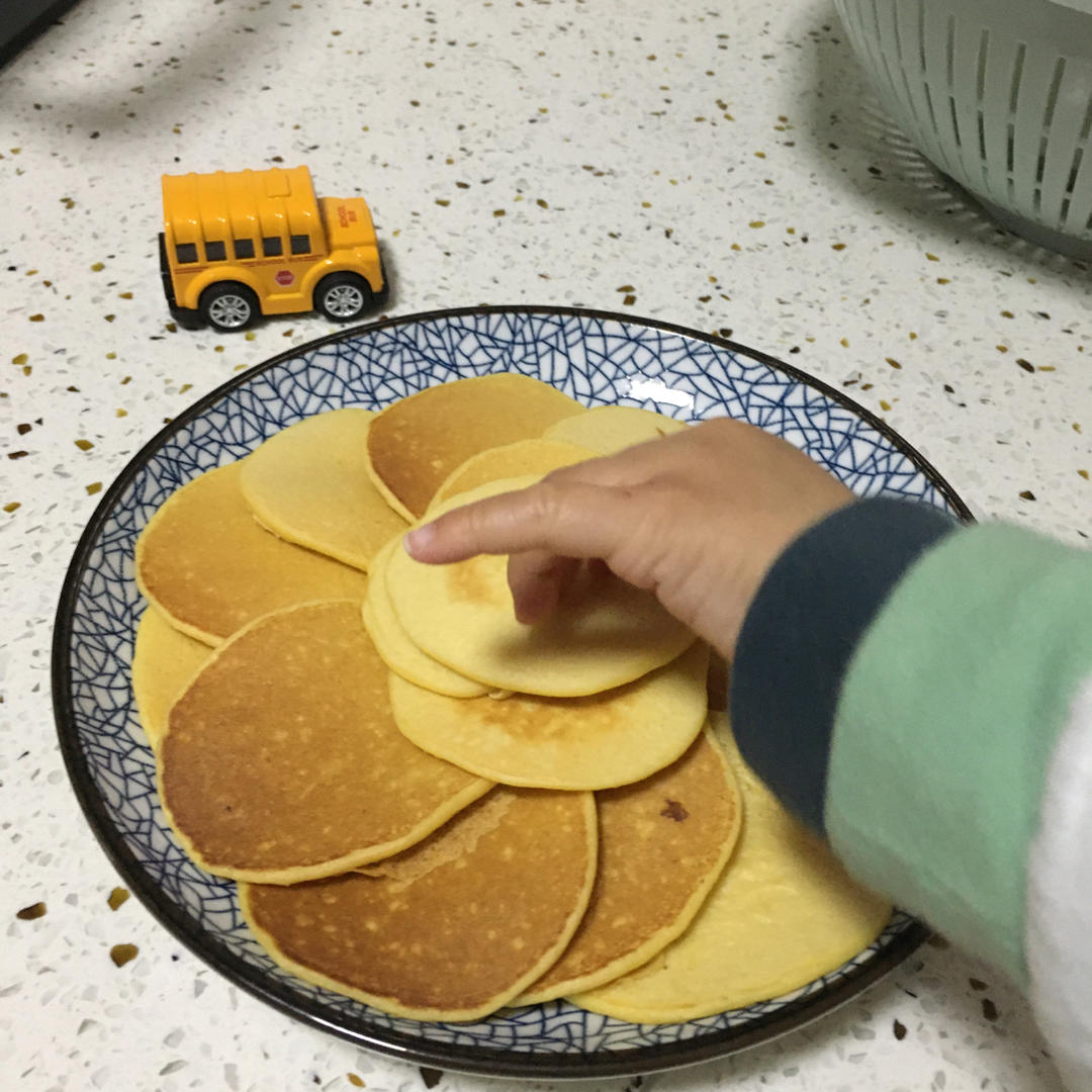 宝宝辅食：苹果奶香松饼