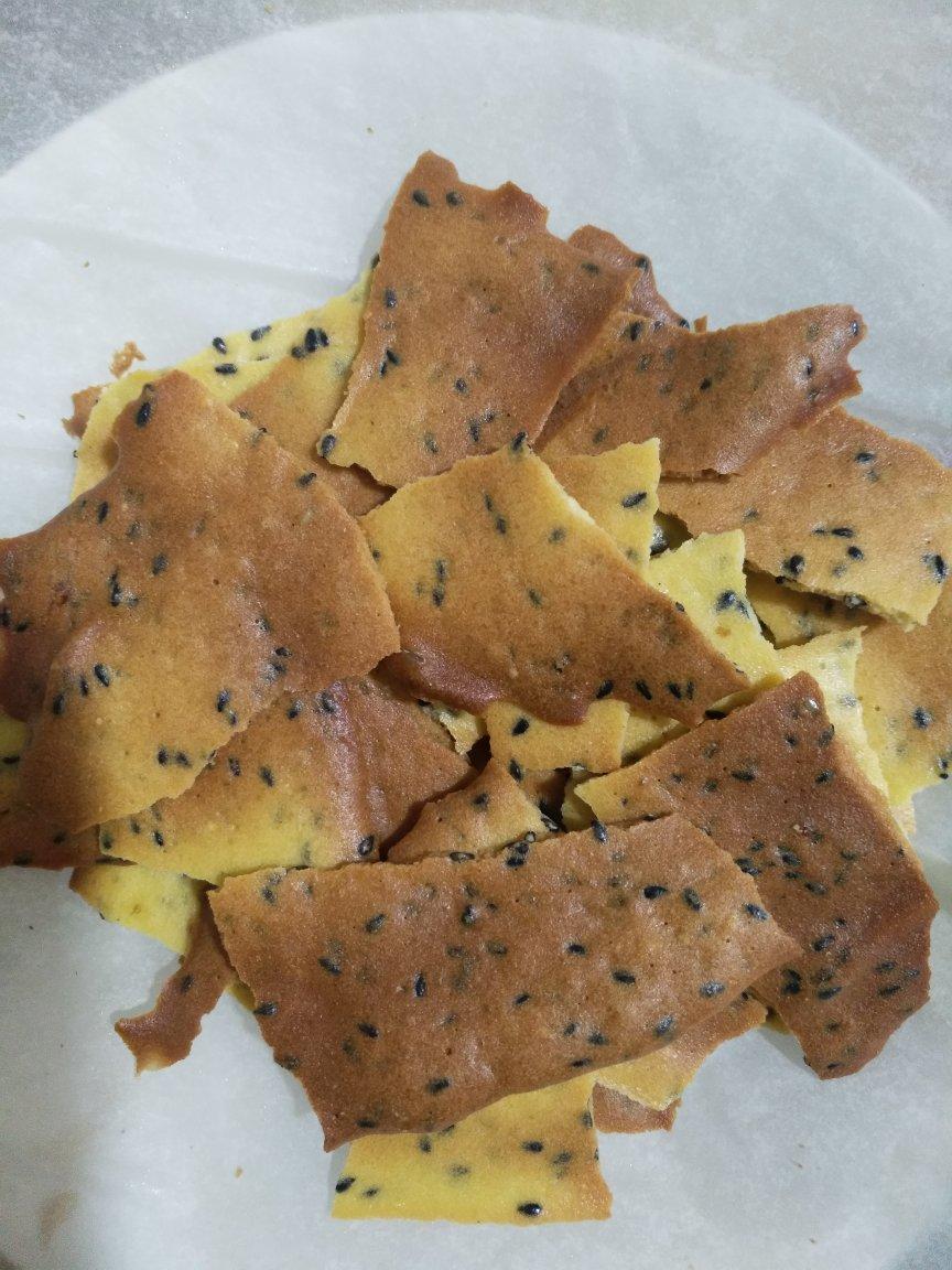 小时候的味道 — 芝麻鸡蛋薄脆饼干