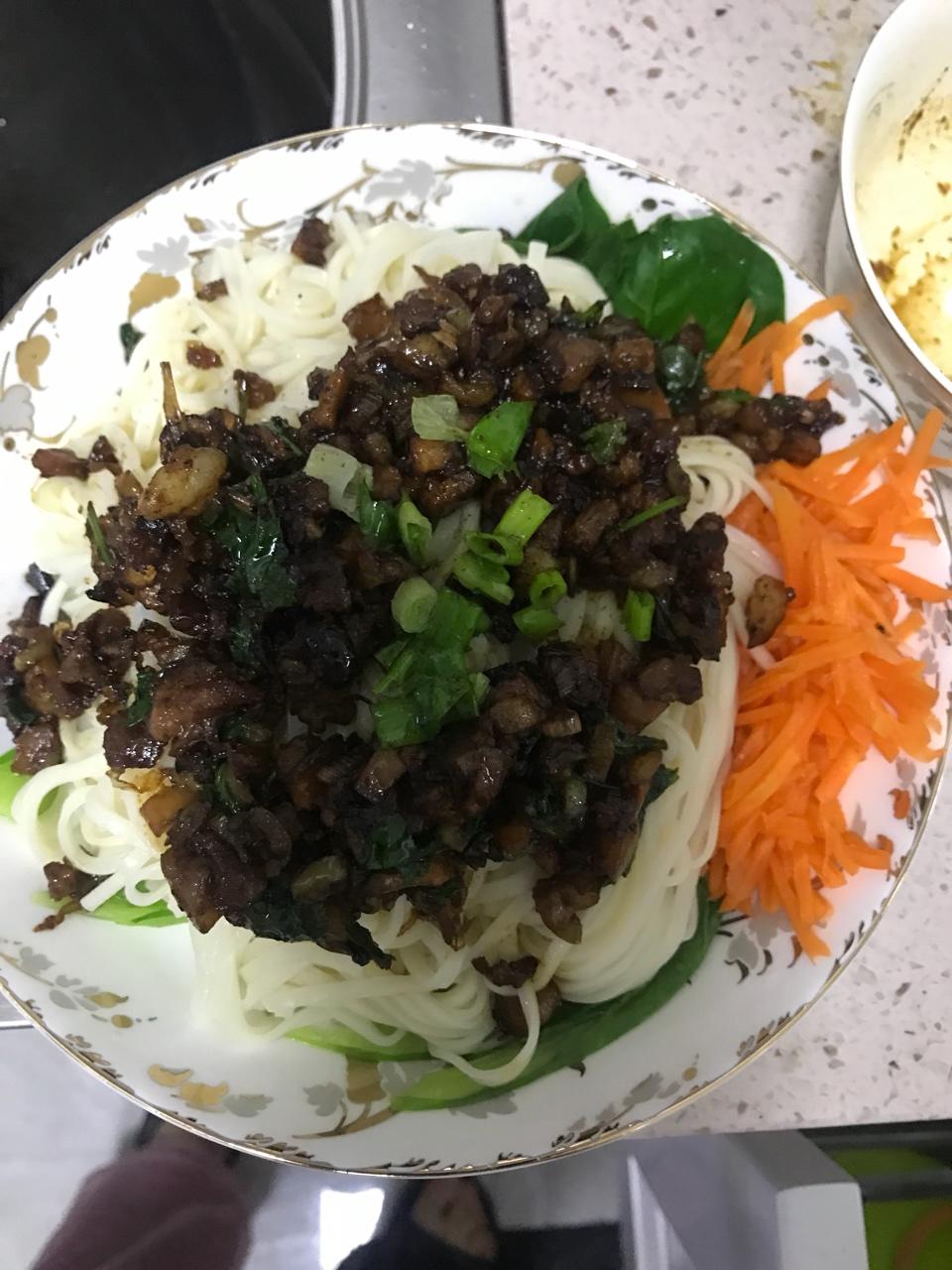 堂妈的炸酱面
