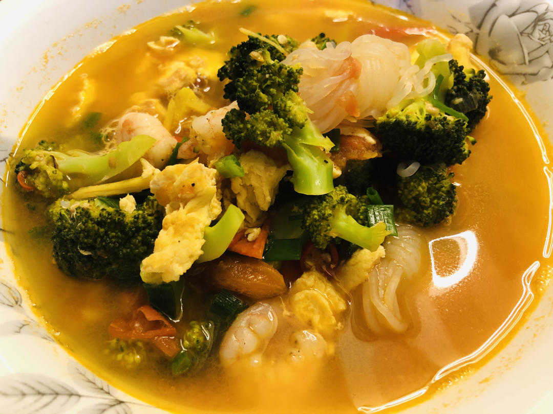 秋冬减脂靓汤，超鲜美番茄魔芋虾仁汤