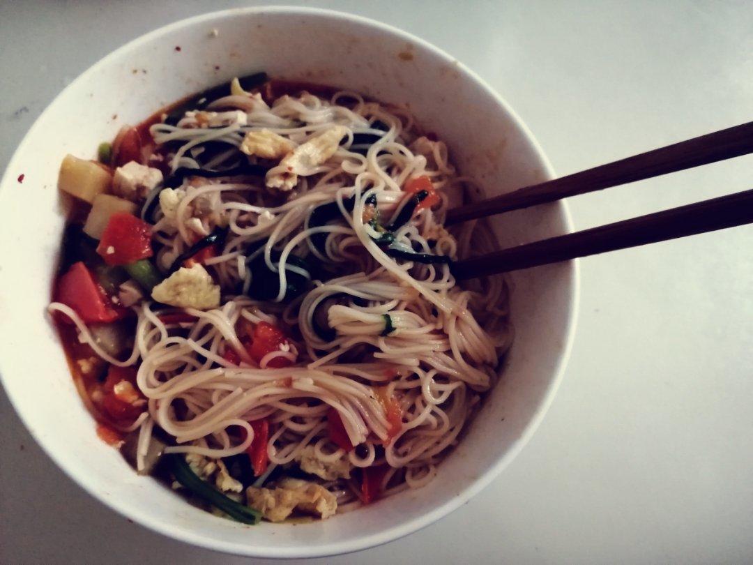 恨不得抱着锅舔的番茄鸡蛋面