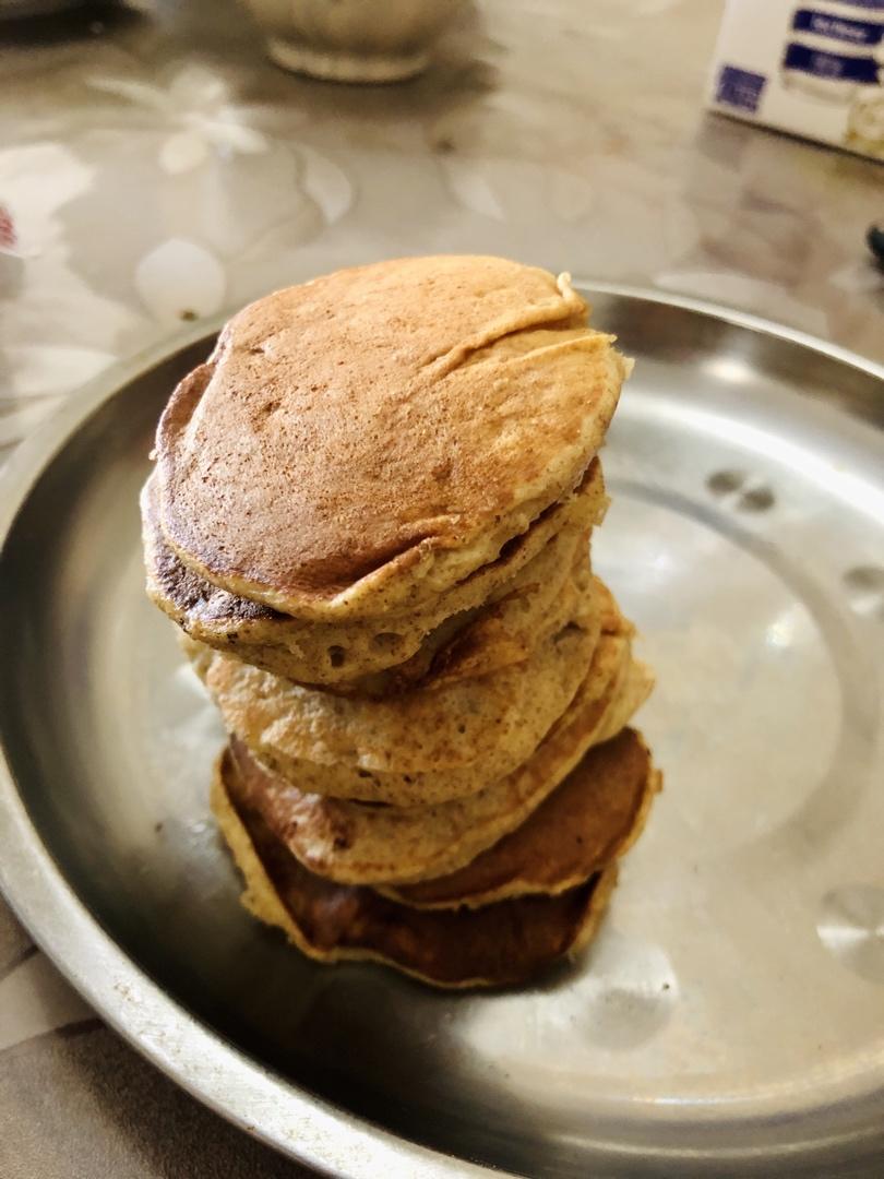 【减脂早餐】无油香蕉松饼（超简单）