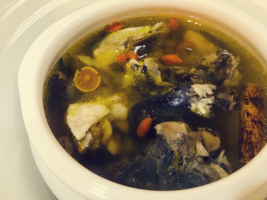 秋日-滋补乌鸡汤